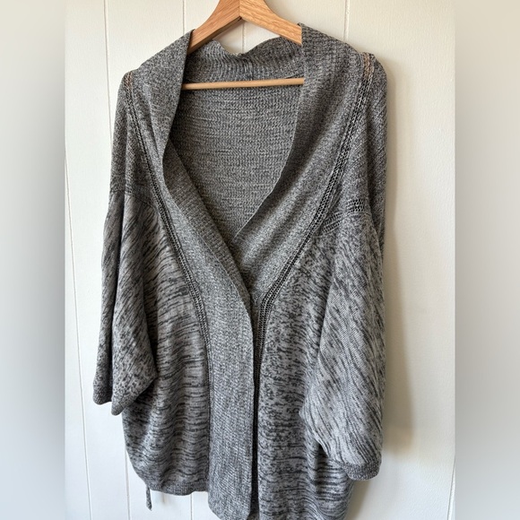 Lululemon Breeze Easy Wrap Heathered Light Grey - Picture 6 of 9